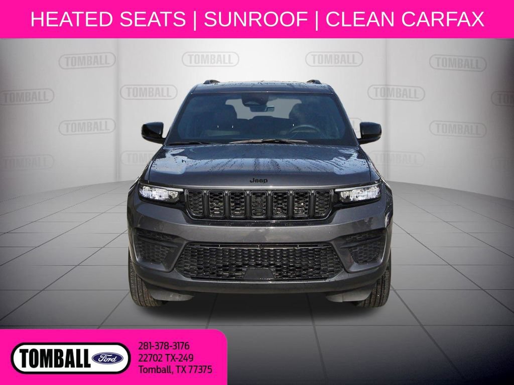 Used 2025 Jeep Grand Cherokee Altitude RWD image 2