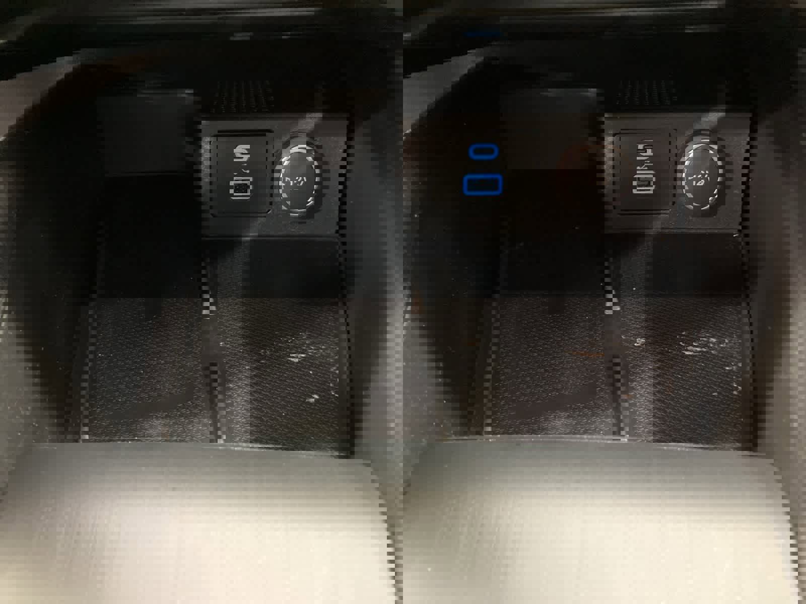 Certified 2021 Ford Escape SEL w/ SEL Stealth AWD Package image 18