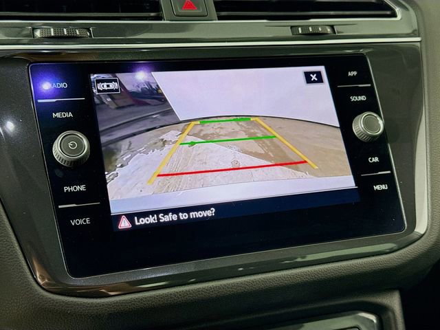 Used 2022 Volkswagen Tiguan SE image 13