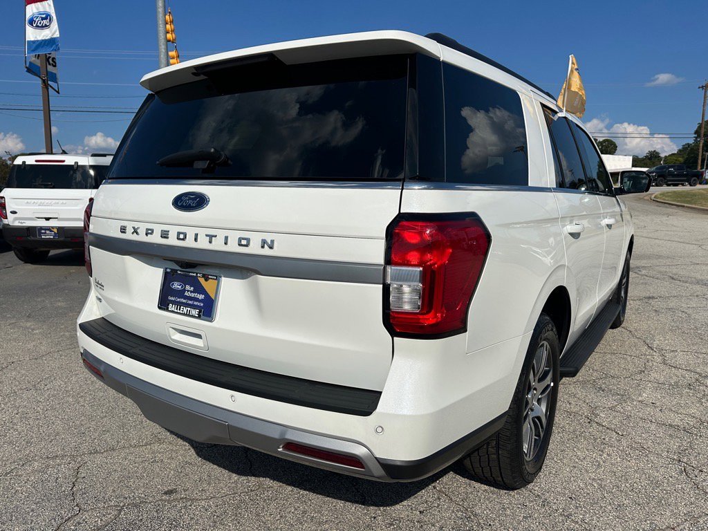 Certified 2024 Ford Expedition XLT image 3