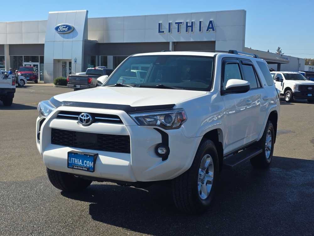 Used 2022 Toyota 4Runner SR5 AWD/4WD image 1