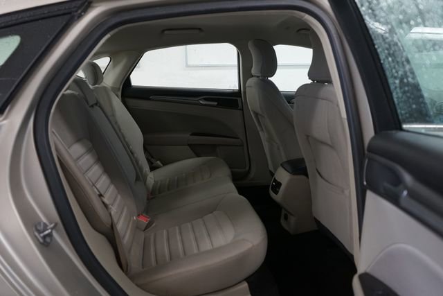 Certified 2019 Ford Fusion SE image 31