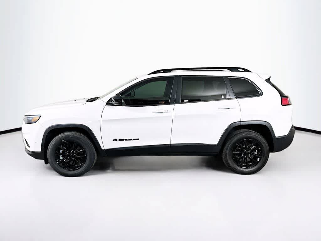 Used 2023 Jeep Cherokee Altitude Lux AWD/4WD image 3
