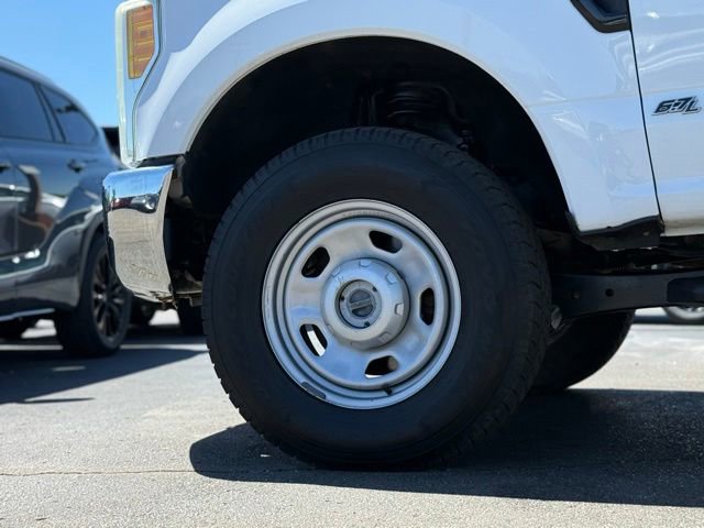 Certified 2017 Ford F250 XL w/ FX4 Off-Road Package AWD/4WD image 37