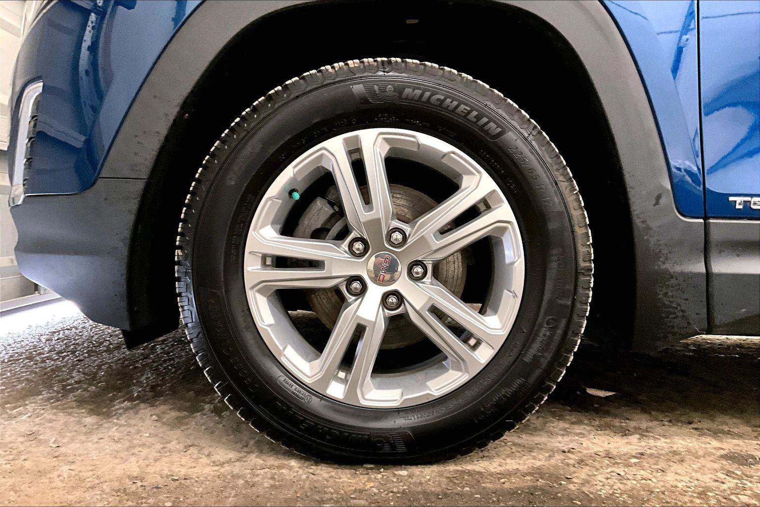 Used 2019 GMC Terrain SLE w/ Driver Convenience Package image 8