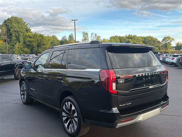 Certified 2025 Ford Expedition Platinum w/ Driver's Package AWD/4WD image 5