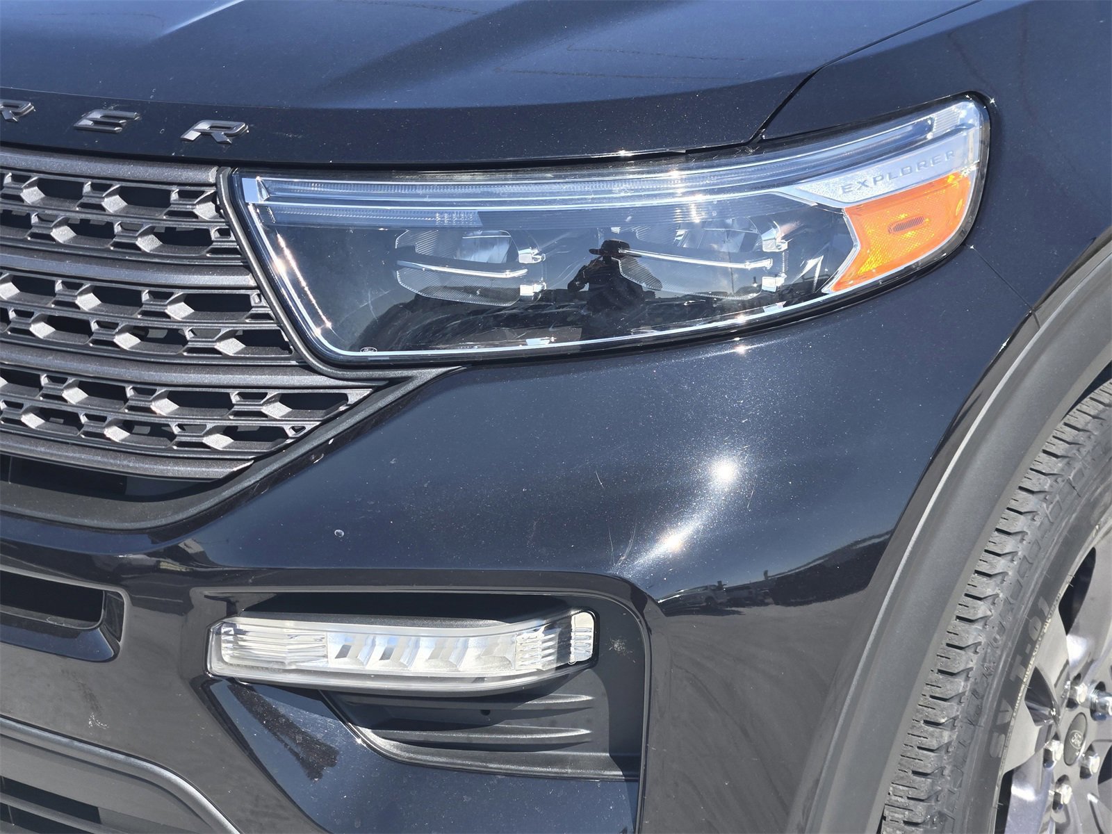 Certified 2022 Ford Explorer XLT w/ Equipment Group 202A image 9