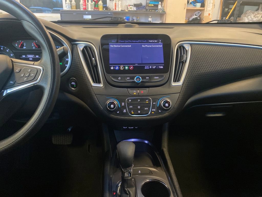 Used 2023 Chevrolet Malibu LT image 43