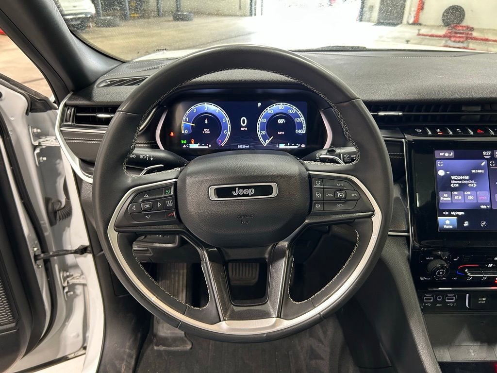 Used 2023 Jeep Grand Cherokee L Laredo AWD/4WD image 16