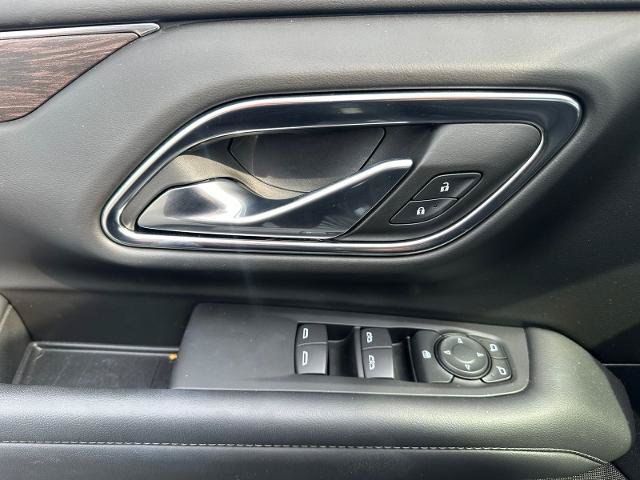 Used 2024 Chevrolet Suburban LS RWD image 16