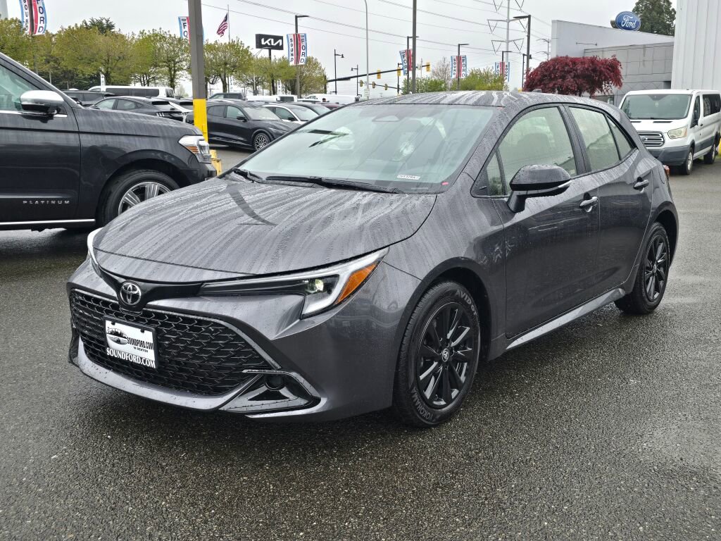 Used 2026 Toyota Corolla SE FWD image 1