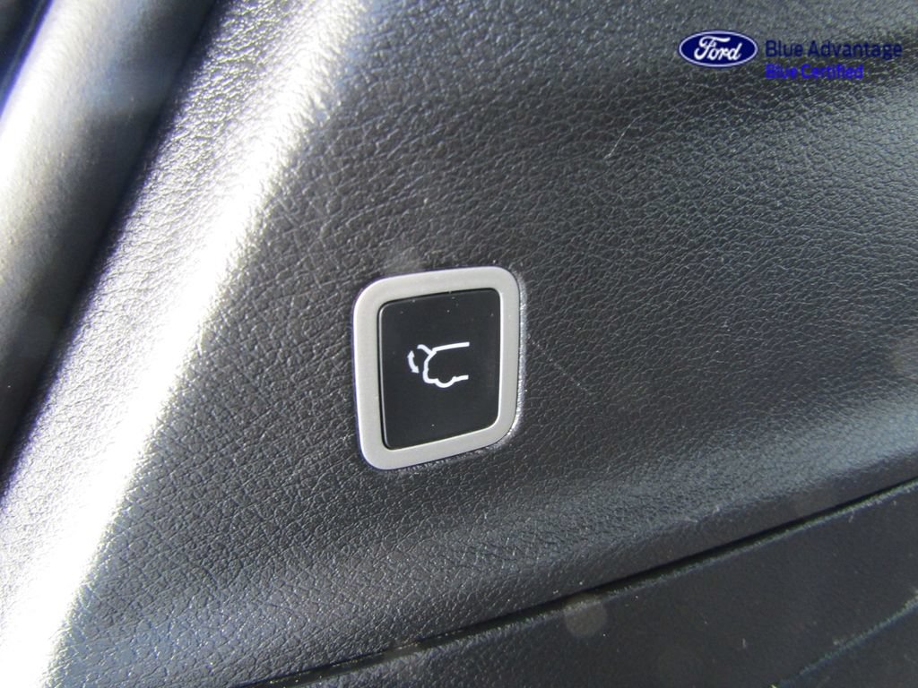 Used 2025 Chrysler Pacifica Limited FWD image 26