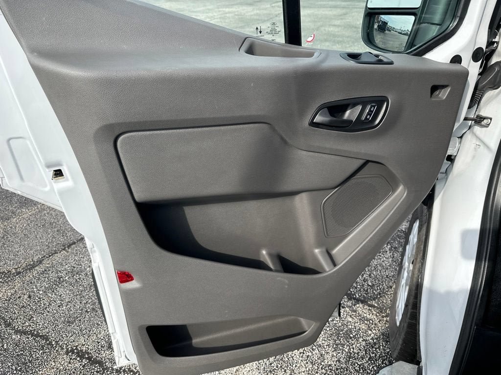 Certified 2025 Ford Transit 250 Low Roof w/ Exterior Upgrade Package RWD image 12