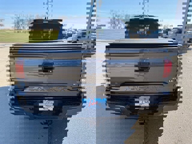 Used 2023 Toyota Tacoma TRD Off-Road w/ Technology Package AWD/4WD image 6