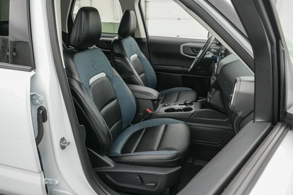 Certified 2025 Ford Bronco Sport Outer Banks w/ Outer Banks Tech Package+ AWD/4WD image 25