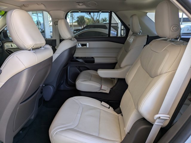 Certified 2020 Ford Explorer Platinum w/ Premium Technology Package image 19