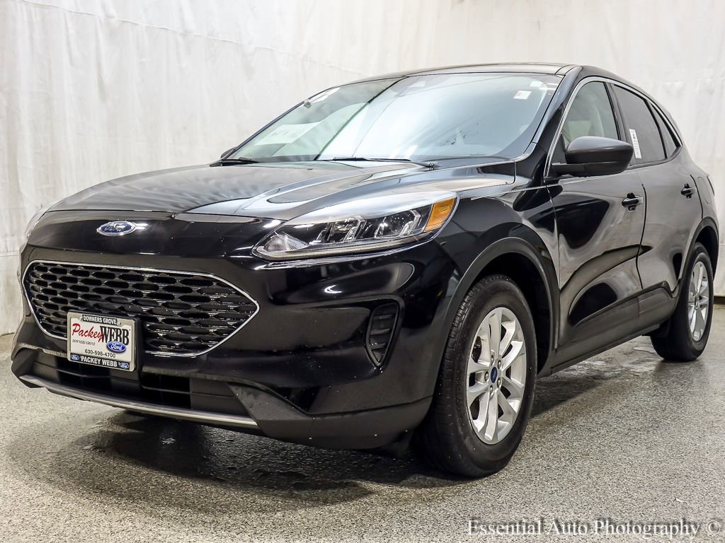 Certified 2022 Ford Escape SE w/ Cold Weather Package FWD image 2