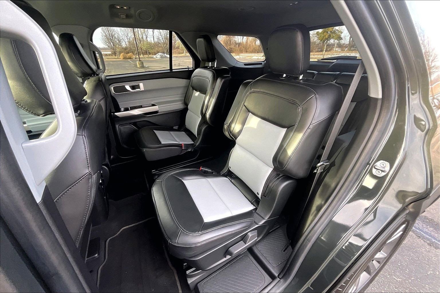 Certified 2022 Ford Explorer XLT w/ Equipment Group 202A image 17