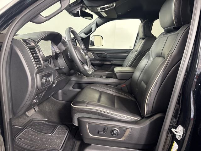 Used 2020 RAM 1500 Limited w/ Black Appearance Package AWD/4WD image 11