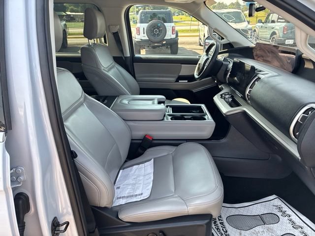 Certified 2025 Ford Expedition Active AWD/4WD image 67