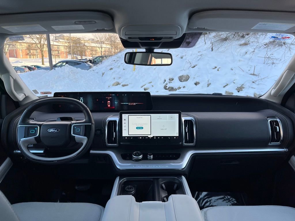 Certified 2025 Ford Expedition Max Platinum image 16