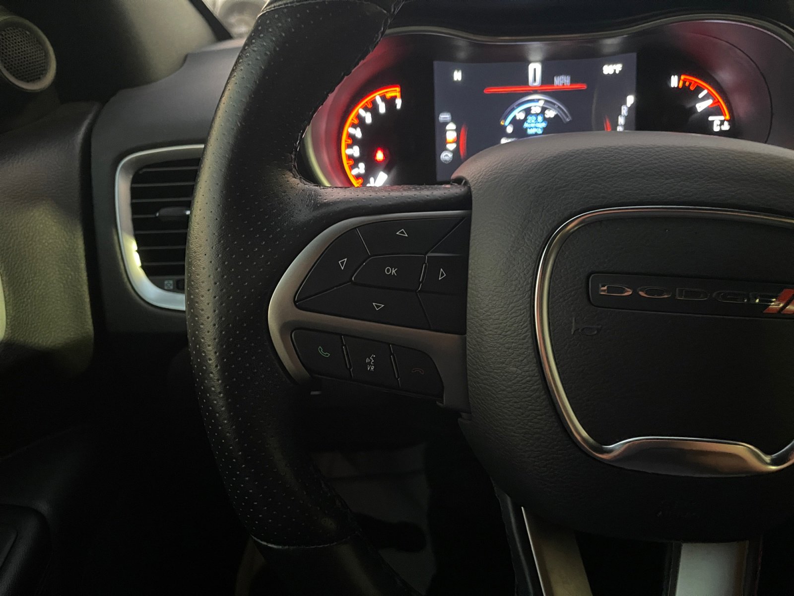 Used 2020 Dodge Durango SXT image 20