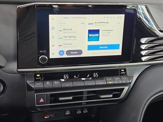 Used 2025 Toyota Camry SE FWD image 12