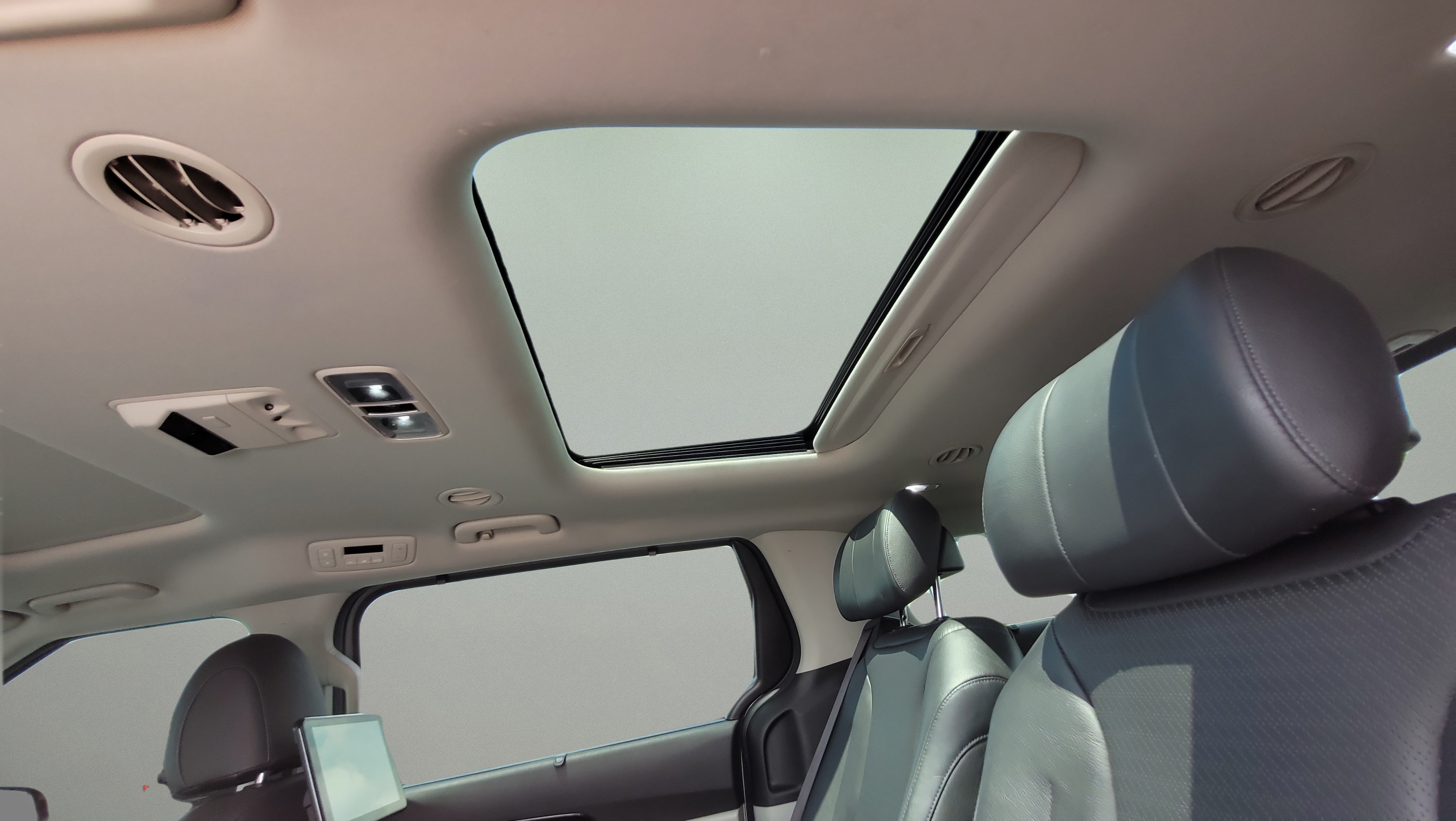 Used 2022 Kia Carnival SX Prestige FWD image 20