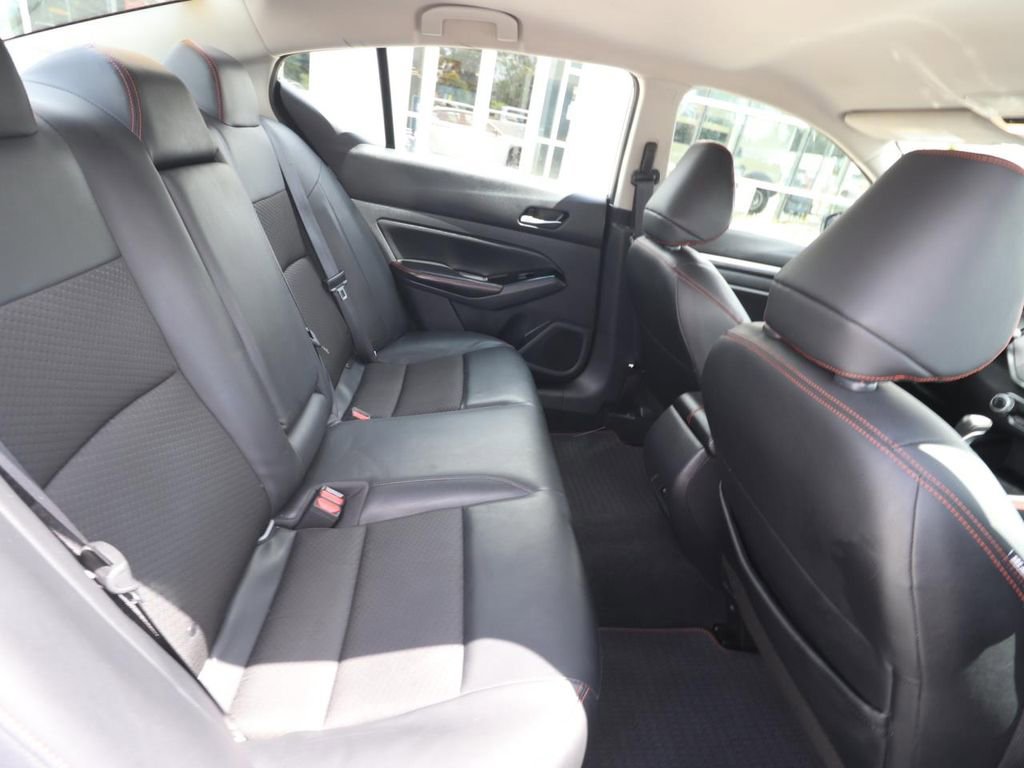 Used 2024 Nissan Altima 2.5 SR FWD image 21