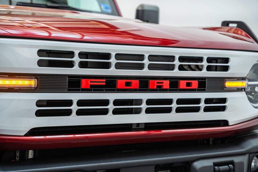 Certified 2025 Ford Bronco Heritage Edition AWD/4WD image 12
