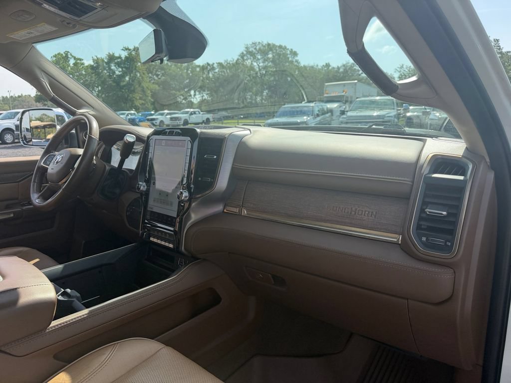 Used 2022 RAM 3500 Limited AWD/4WD image 16