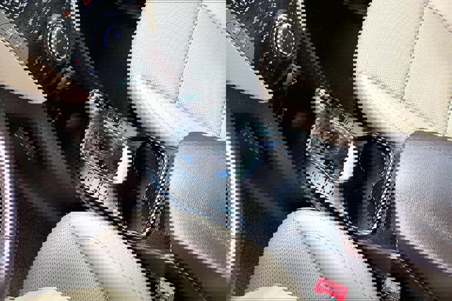 Used 2017 Hyundai Santa Fe Sport image 15