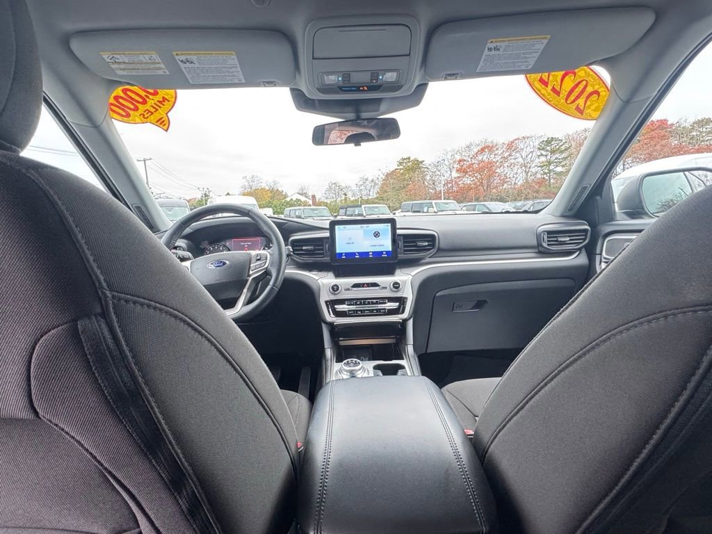 Certified 2022 Ford Explorer XLT image 9