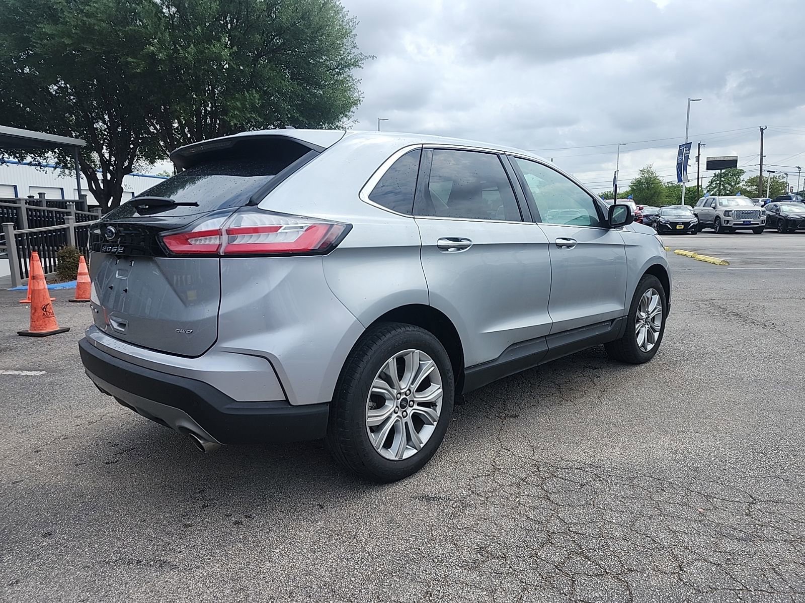 Certified 2024 Ford Edge Titanium AWD/4WD image 3