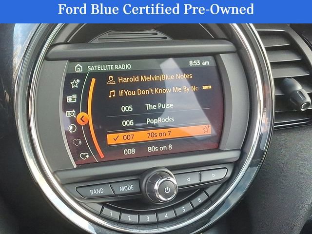 Used 2021 MINI Cooper 2-Door Hardtop w/ Premium Package image 21