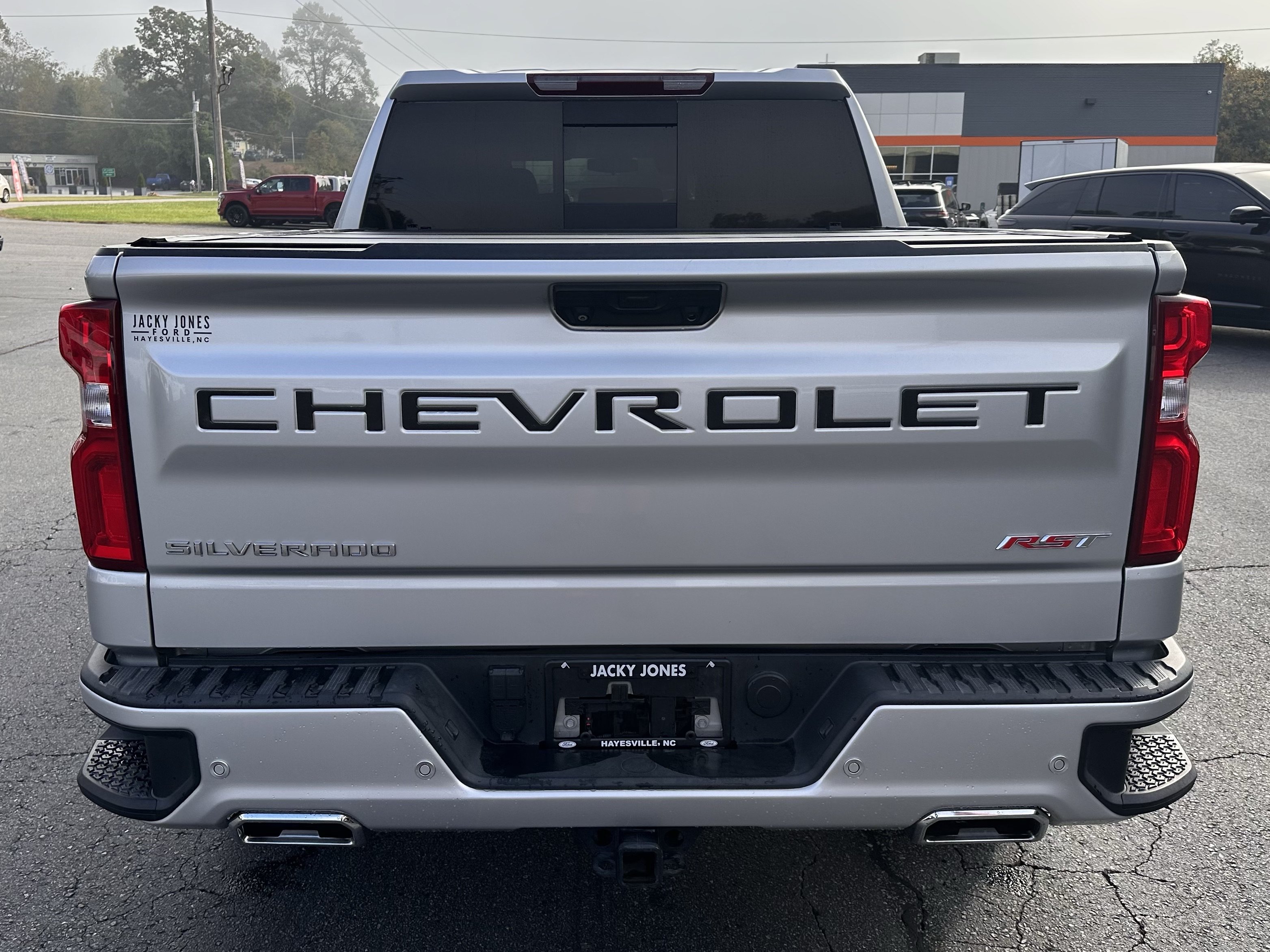 Used 2022 Chevrolet Silverado 1500 RST AWD/4WD image 7