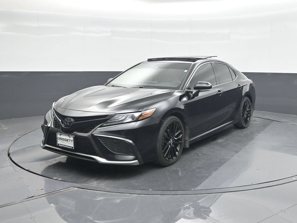 Used 2022 Toyota Camry XSE FWD image 30