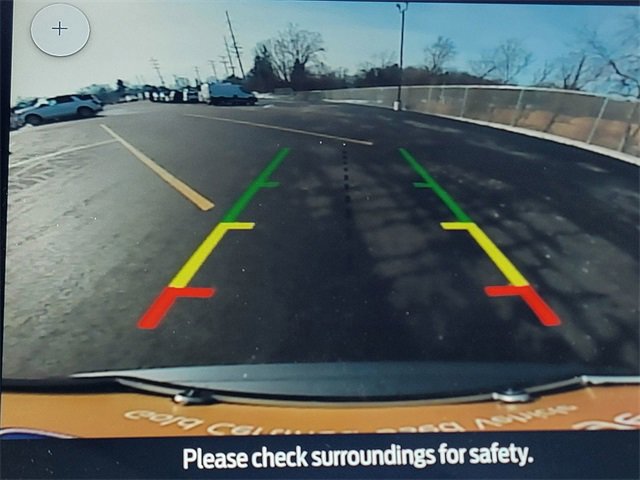 Certified 2024 Ford Edge SE w/ Black Appearance Package image 12