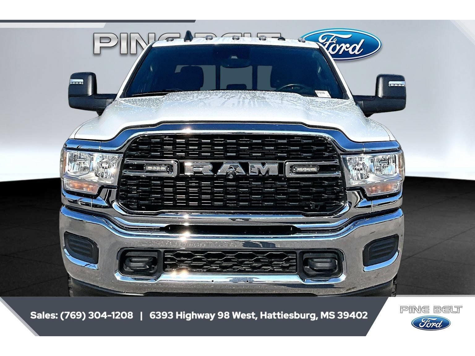 Used 2023 RAM 2500 Tradesman w/ Safety Group AWD/4WD image 3