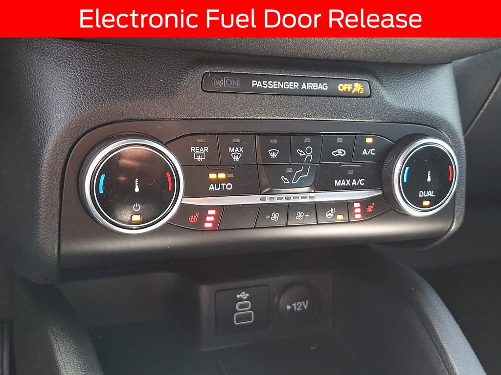 Certified 2025 Ford Escape ST-Line Select AWD/4WD image 15