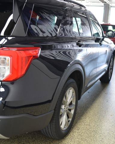 Certified 2023 Ford Explorer XLT w/ Equipment Group 202A AWD/4WD image 7