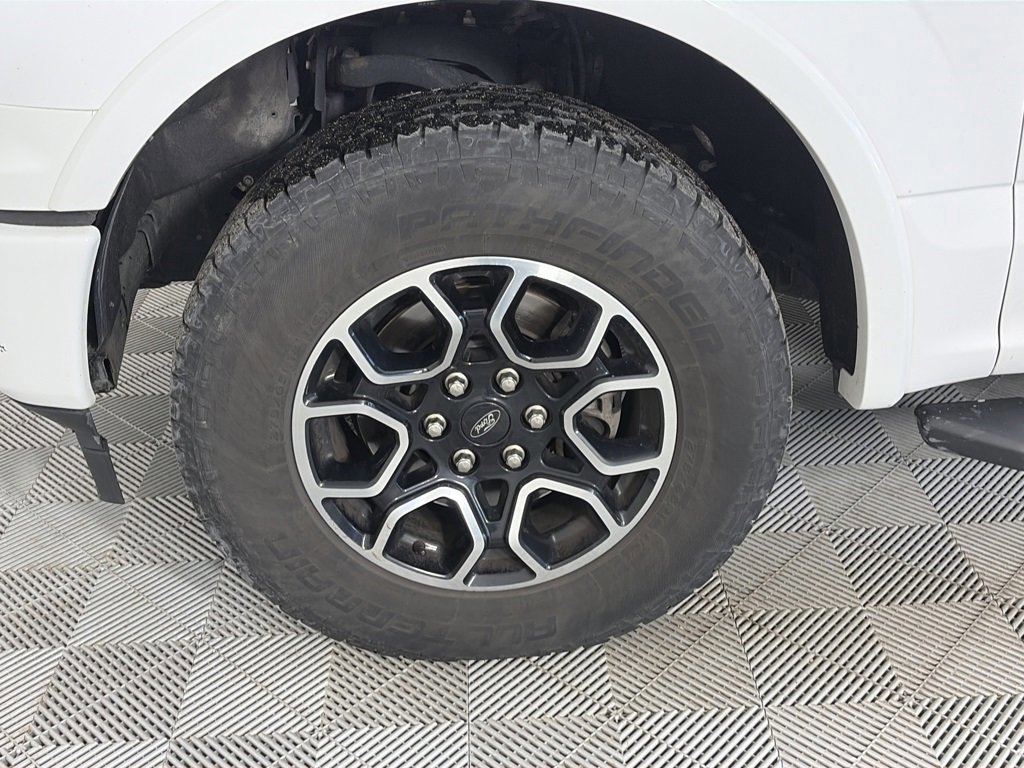 Certified 2019 Ford F150 XLT w/ Equipment Group 302A Luxury image 8