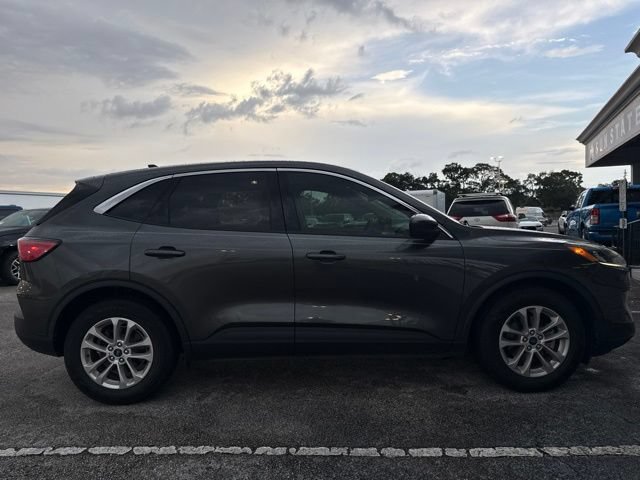 Certified 2020 Ford Escape SE FWD image 3