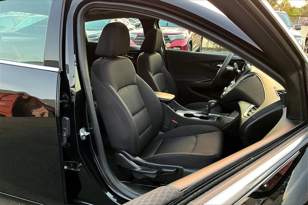 Used 2024 Chevrolet Malibu LT image 7