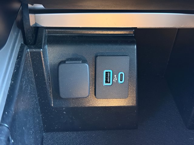 Certified 2022 Ford Explorer XLT w/ Equipment Group 202A AWD/4WD image 14