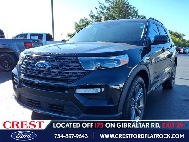 Certified 2021 Ford Explorer XLT w/ Equipment Group 202A AWD/4WD image 1