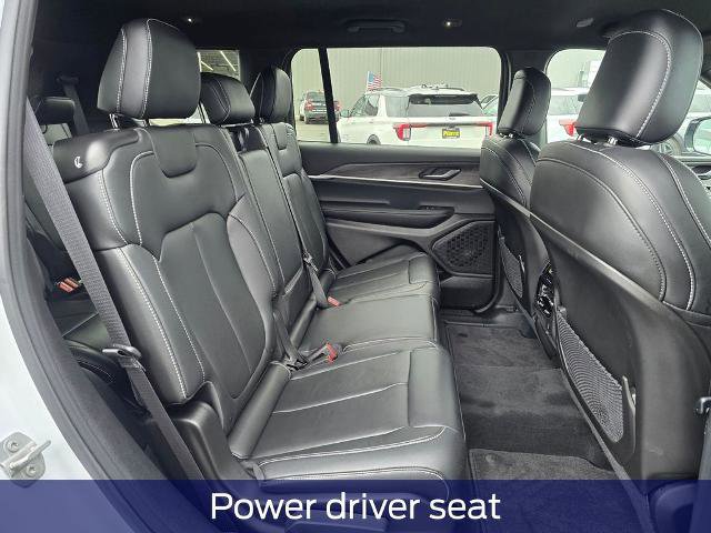 Used 2025 Jeep Grand Cherokee L Limited w/ Trailer Tow Package AWD/4WD image 17