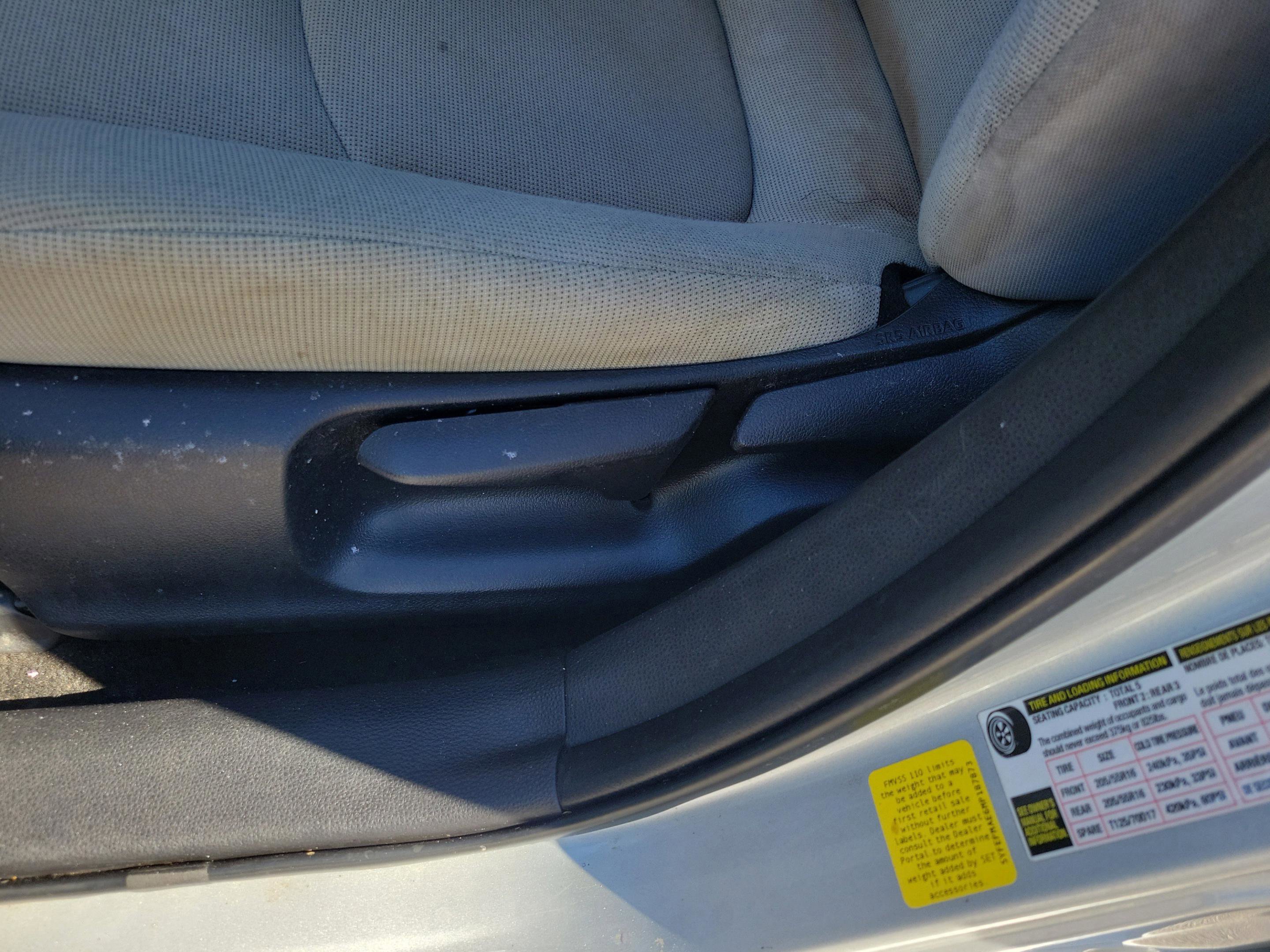 Used 2021 Toyota Corolla LE image 29