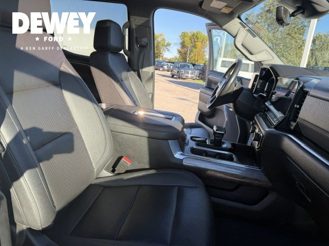 Used 2022 Chevrolet Silverado 1500 LTZ w/ LTZ Premium Package AWD/4WD image 36