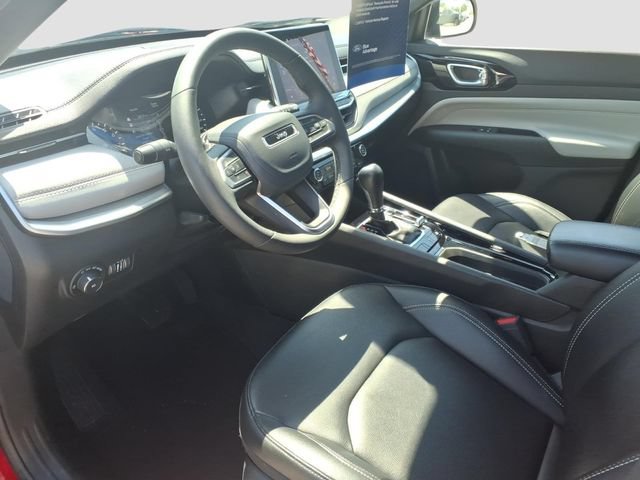 Used 2025 Jeep Compass Limited AWD/4WD image 16